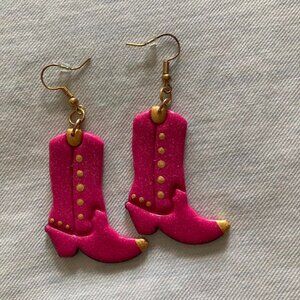 Hot pink cowgirl boots earrings!